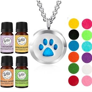 *NIB* Pawprint Pendant Aromatherapy Gift Set